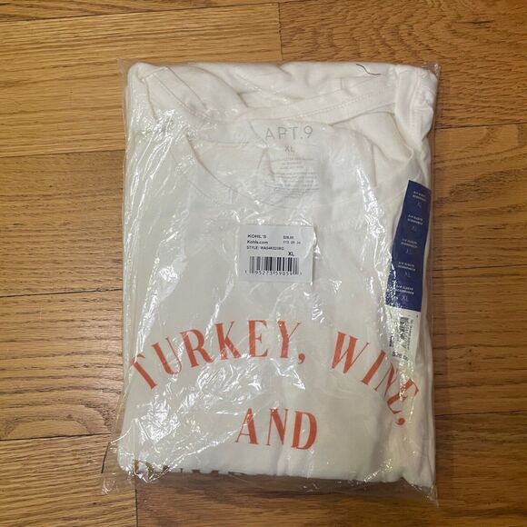 Apt 9 Women's Three-Quarter Sleeve Graphic Tee Turkey, Wine, and Pumpkin Pie NEW - Picture 2 of 2